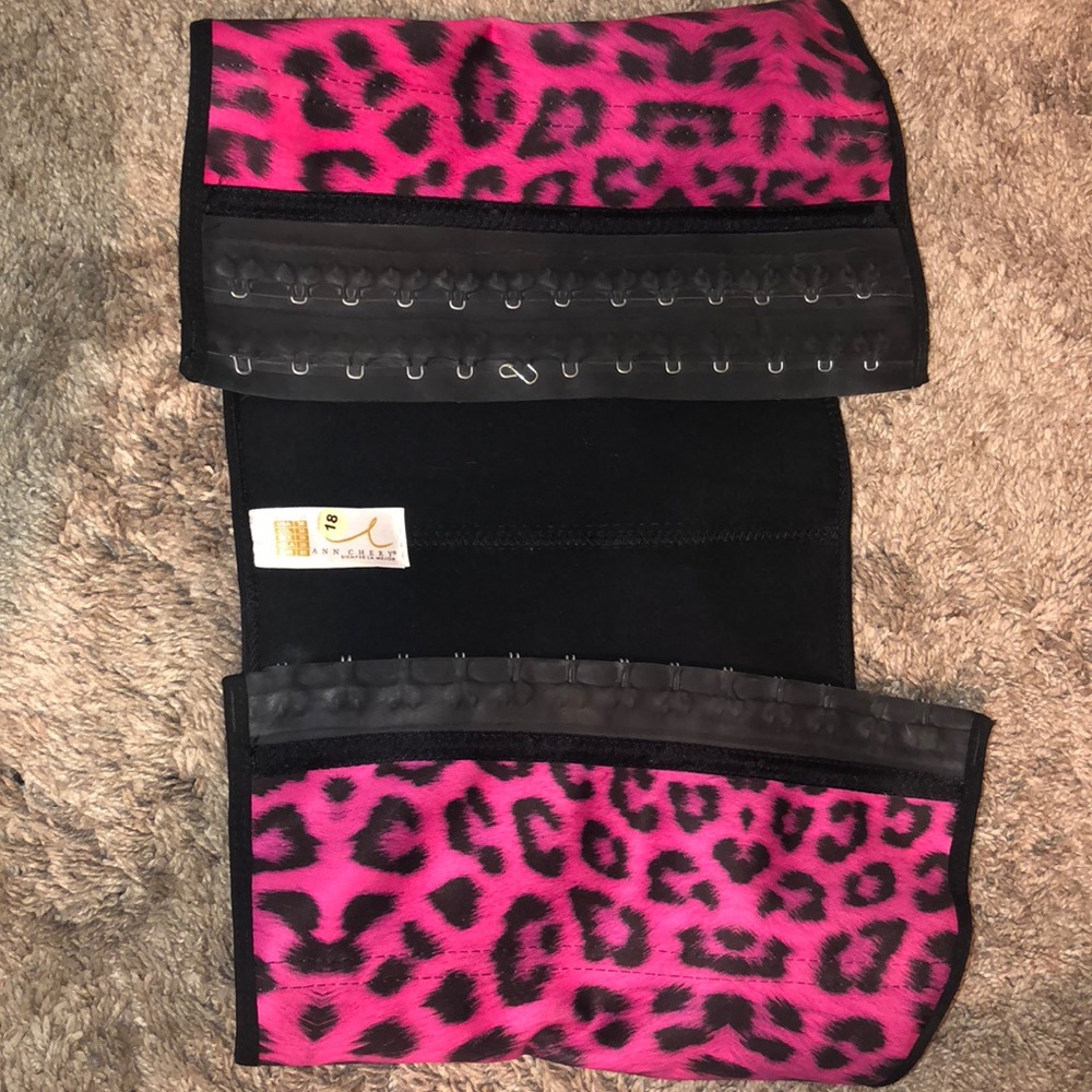 Waist trainer/corset